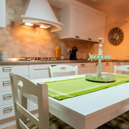 Apartment With 4 Bedrooms In With Wonderful Mountain View Furnished Garden And Wifi