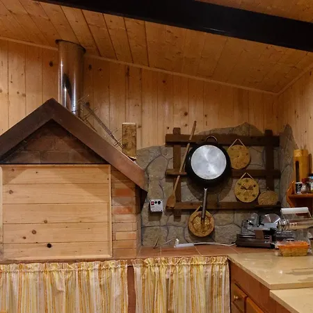 With 4 Bedrooms In With Wonderful Mountain View Furnished Garden And Wifi *